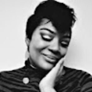 Meet your Posher, Dee